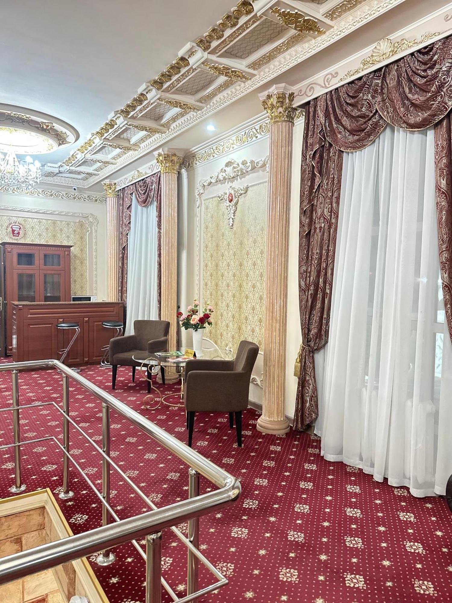 Lion Hotel Αστάνα Εξωτερικό φωτογραφία